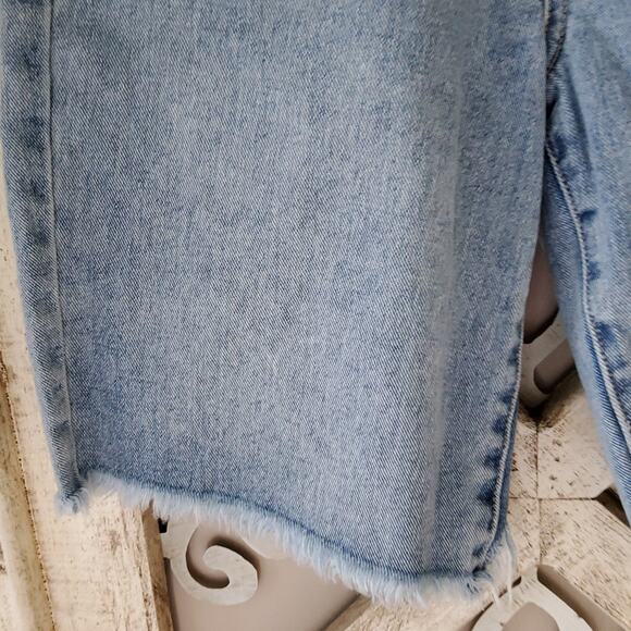 YMI Women's Junior Frayed Hem Distressed Destructed Boyfriend Denim Jean Shorts - Picture 3 of 7